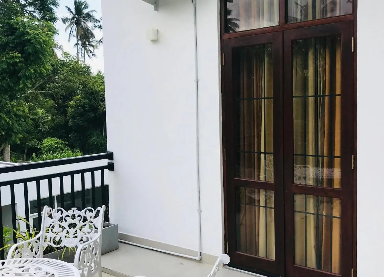 Sri White Villa Airport Boutique Hotel Katunayaka