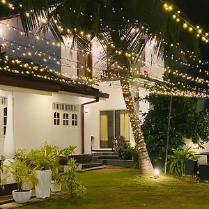 4* Guest house White Airport Transit