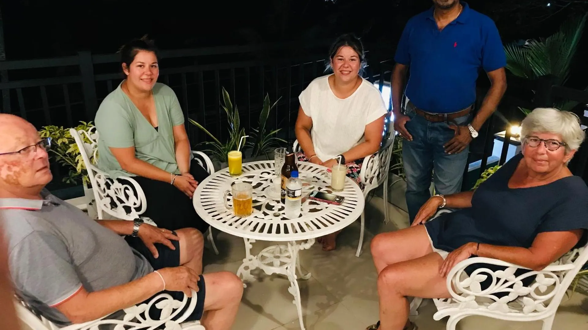 Guest house Sri White Villa Airport Boutique Hotel Katunayake