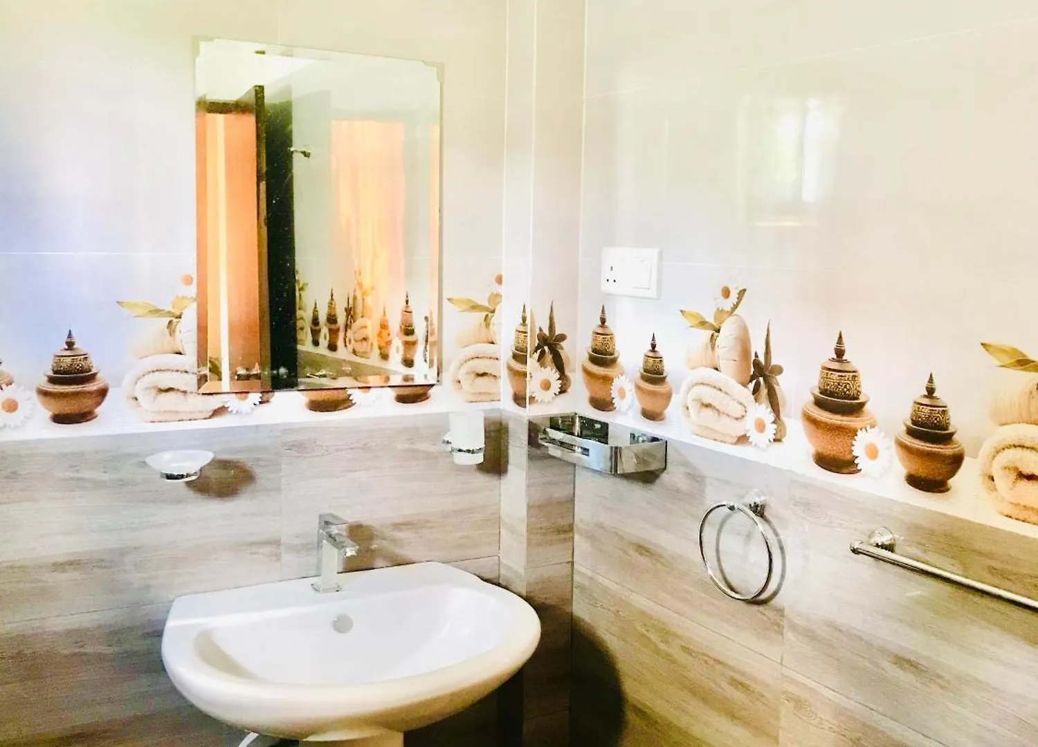 Sri White Villa Airport Boutique Hotel Katunayake